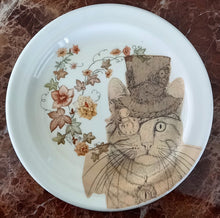 Load image into Gallery viewer, ‘Cat’ | Upcycled Vintage Plate Art | Bijoux Beach
